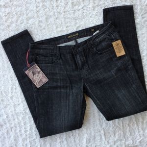 Bnwt Cult dark wash skinny jeans size 29 waist